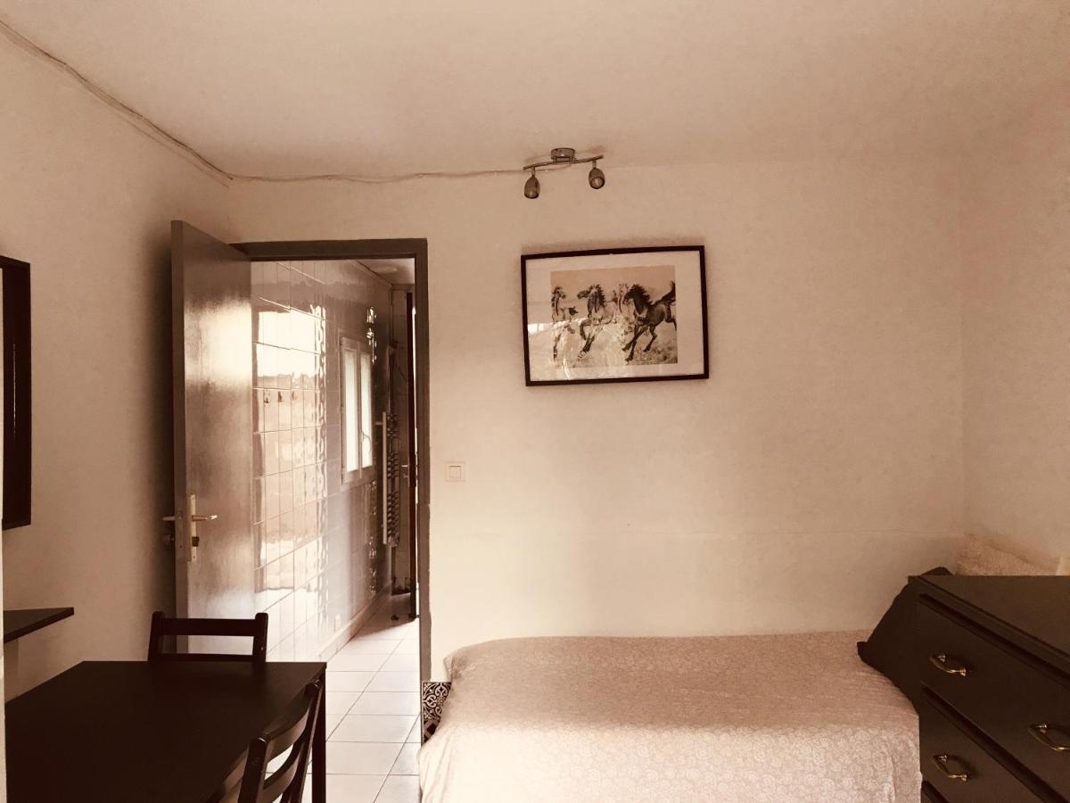 Maison De Longde-Appartement Avec 2 Chambres Villejuif Luaran gambar