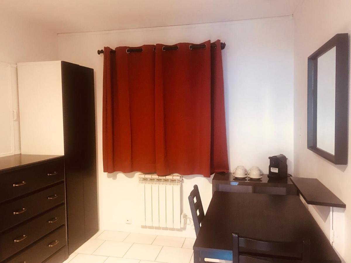 Maison De Longde-Appartement Avec 2 Chambres Villejuif Luaran gambar