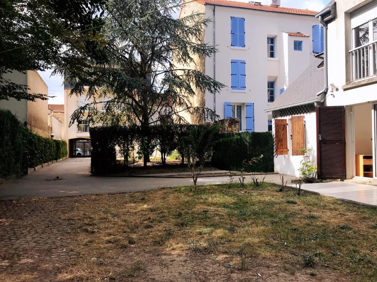 Maison De Longde-Appartement Avec 2 Chambres Villejuif Luaran gambar