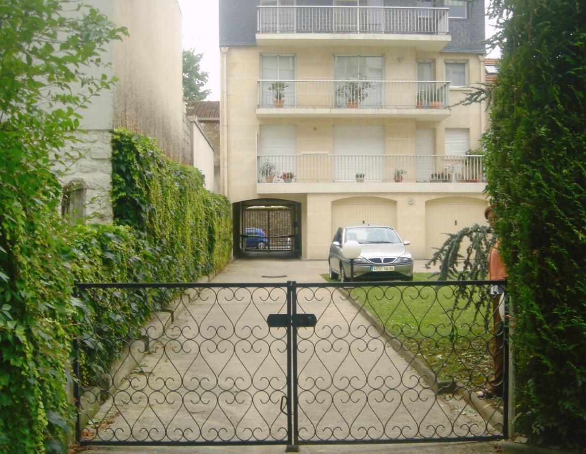 Maison De Longde-Appartement Avec 2 Chambres Villejuif Luaran gambar