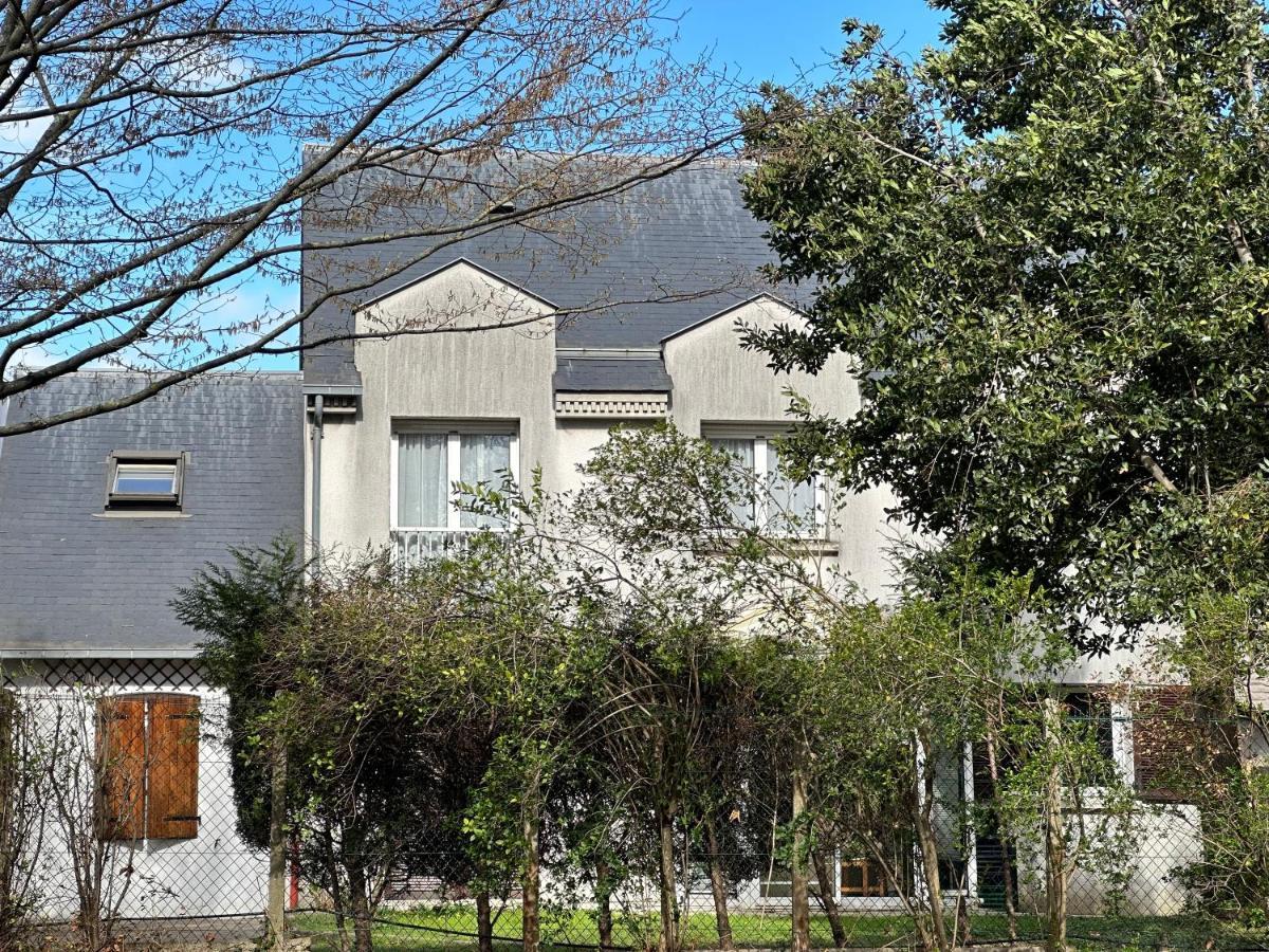 Maison De Longde-Appartement Avec 2 Chambres Villejuif Luaran gambar